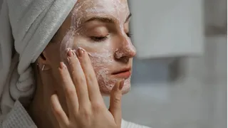 How To Repair Skin Barrier From Pollution Damage? 5 Skincare Tips To Combat Delhi’s High Air Pollution